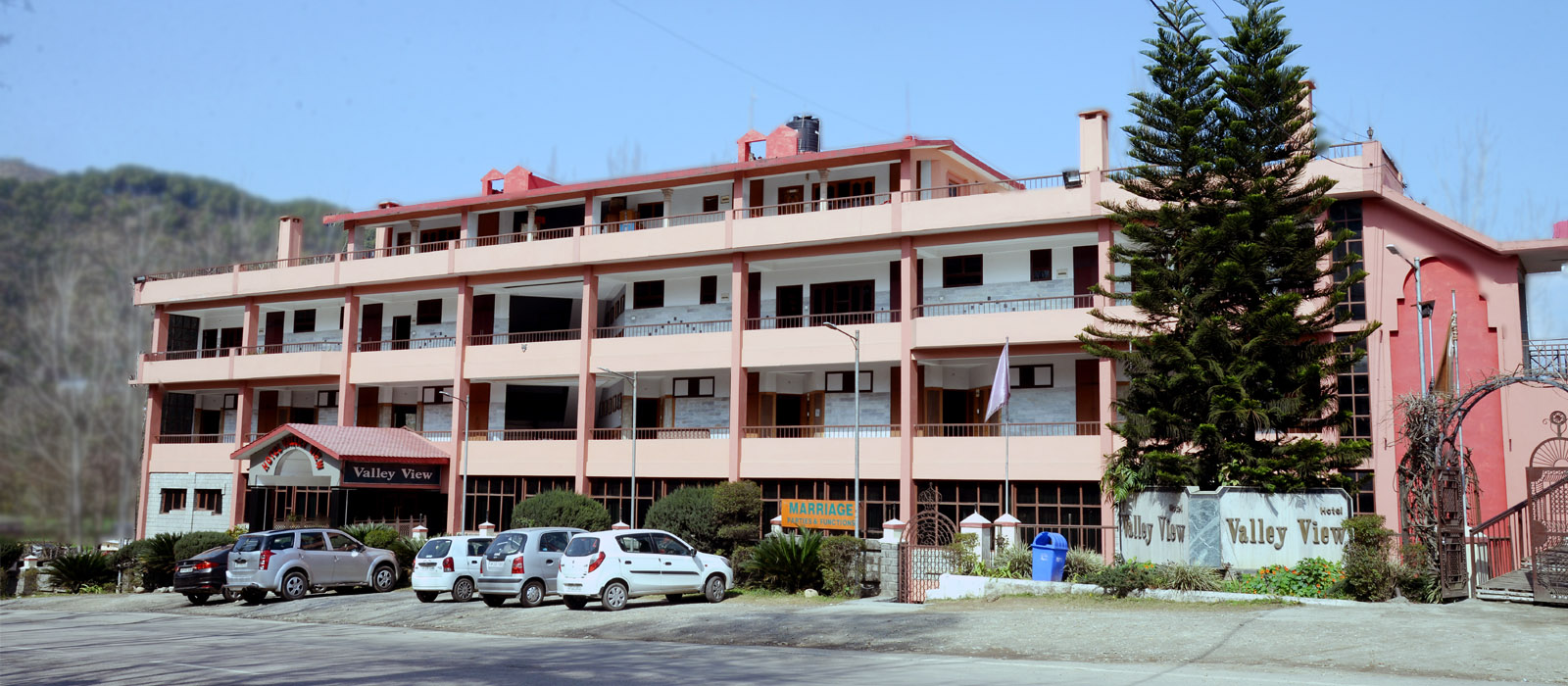 Hotel Valley View